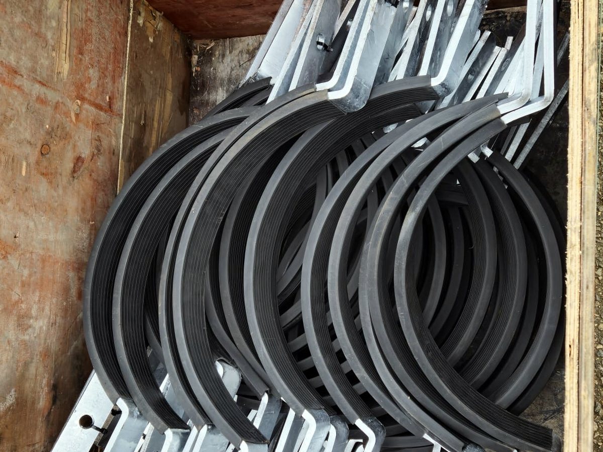 Lined U-clamps